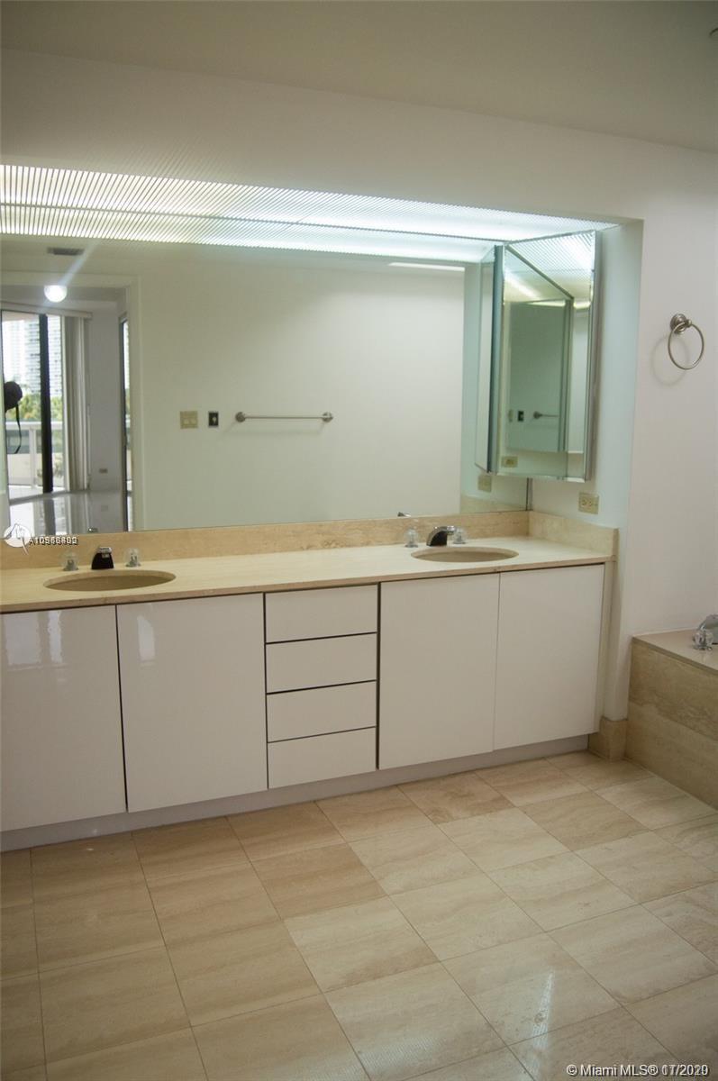 Photo of 20191 Country Club Dr #402, Aventura, Florida, 33180 -