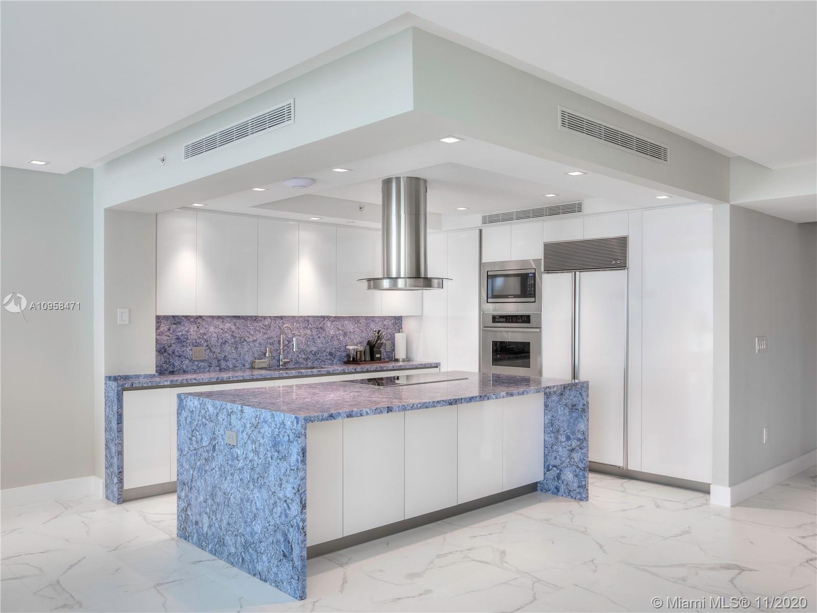 Photo of 20201 Country Club Dr #304, Aventura, Florida, 33180 -