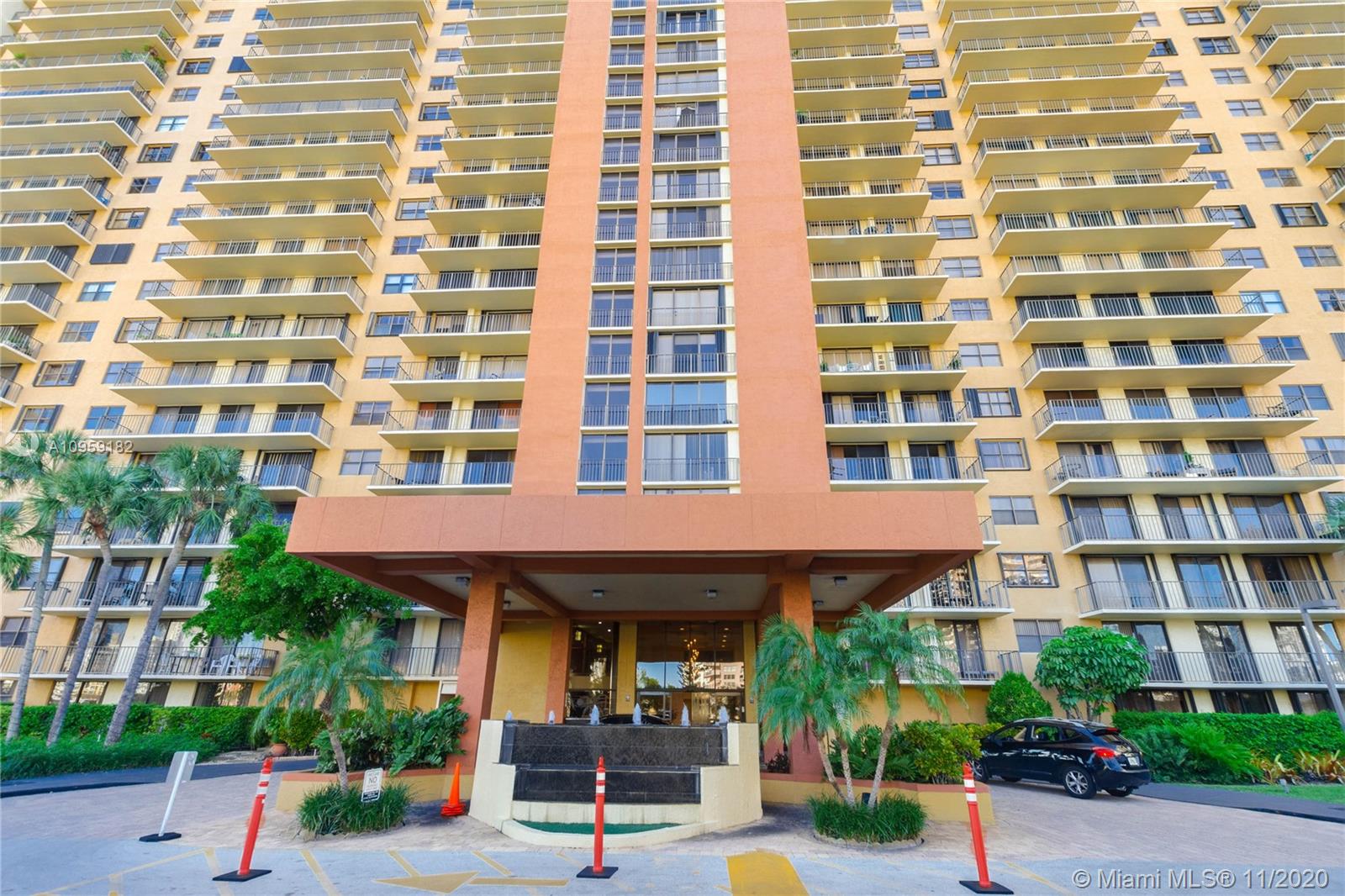 290 174th St 705,High Rise, Patio/Cluster, Condominium, Condo 5