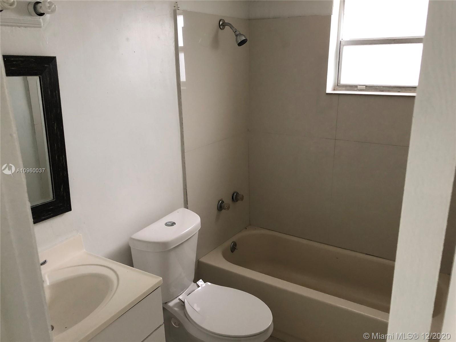 See details / 4688 sq. ft. $ 2020-11-30 0 Photo