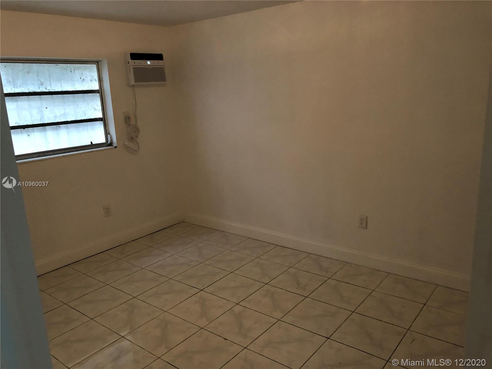 See details / 4688 sq. ft. $ 2020-11-30 0 Photo