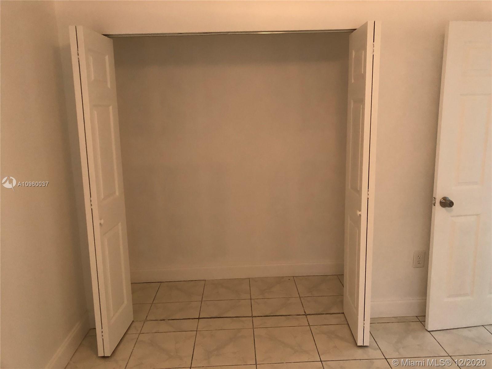 See details / 4688 sq. ft. $ 2020-11-30 0 Photo