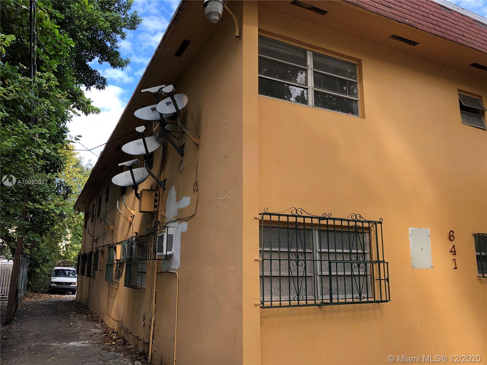 See details / 4688 sq. ft. $ 2020-11-30 0 Photo
