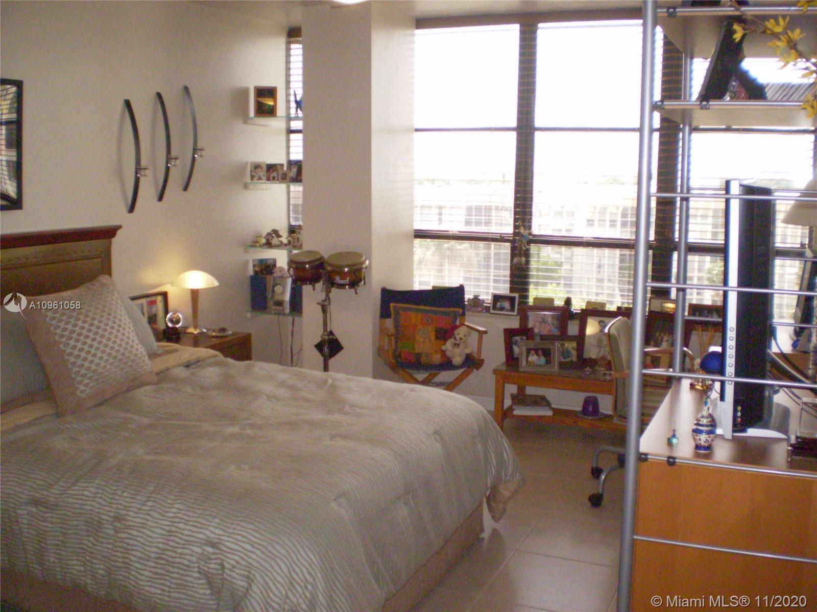 Photo of 500 Three Islands Blvd #309, Hallandale Beach, Florida, 33009 - Living Room