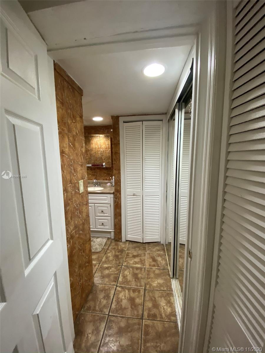 See details / 2890 sq. ft. $ 2020-12-14 0 Photo