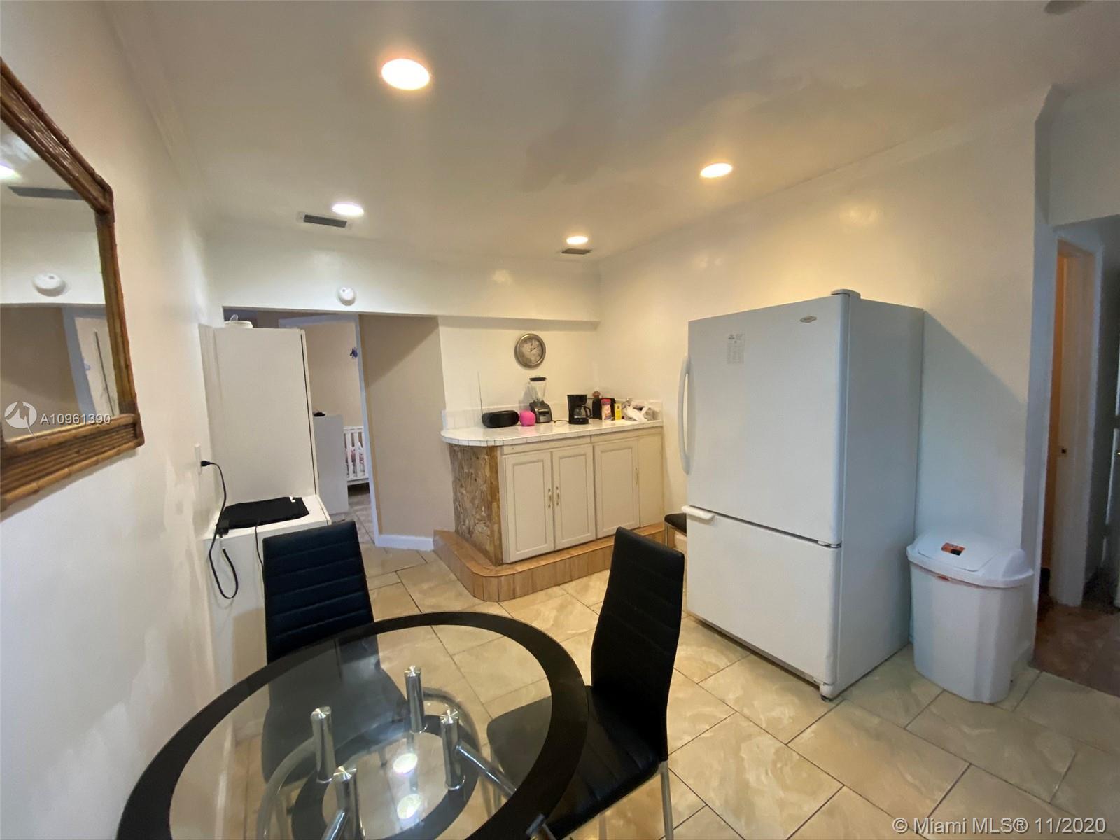 See details / 2890 sq. ft. $ 2020-12-14 0 Photo
