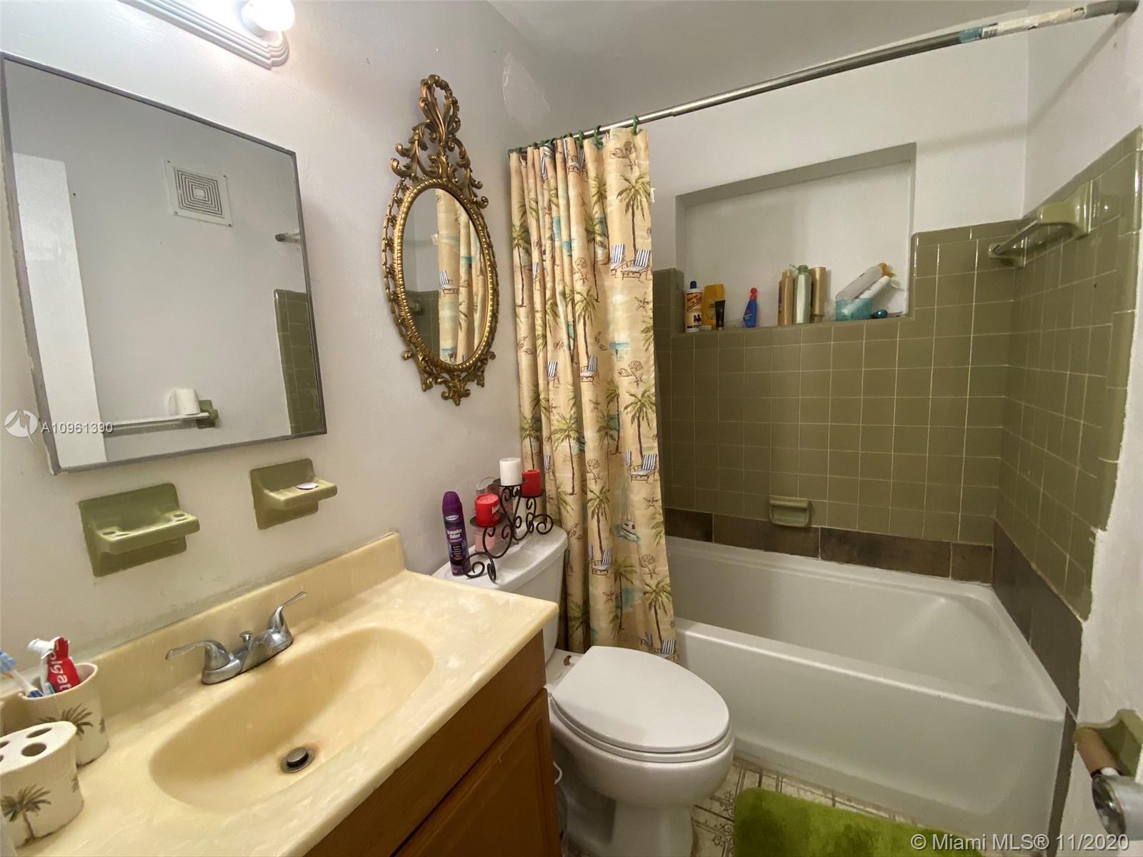 See details / 2890 sq. ft. $ 2020-12-14 0 Photo
