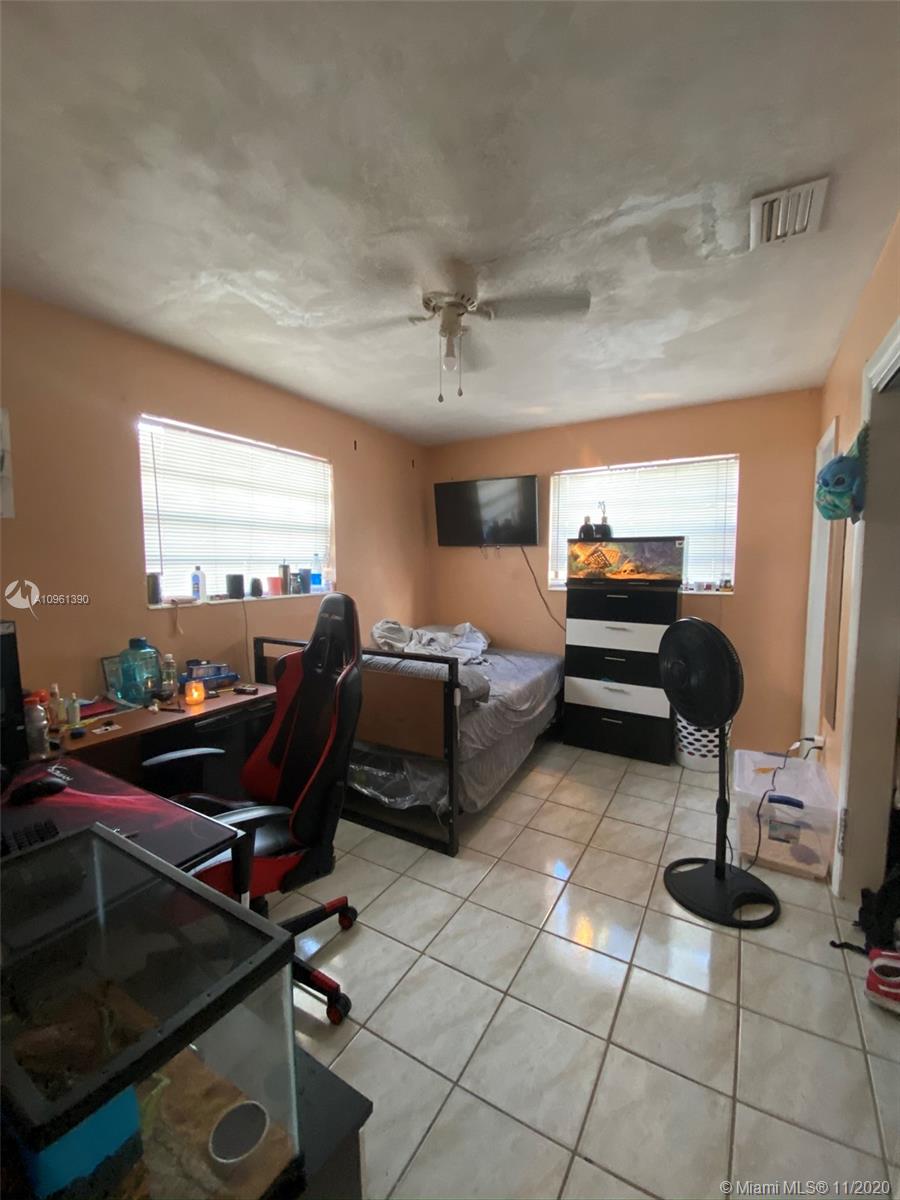See details / 2890 sq. ft. $ 2020-12-14 0 Photo