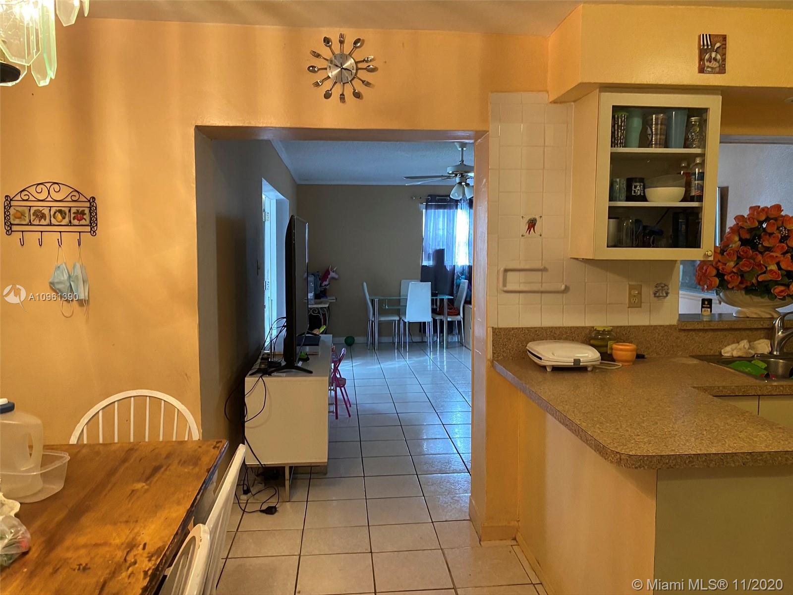 See details / 2890 sq. ft. $ 2020-12-14 0 Photo