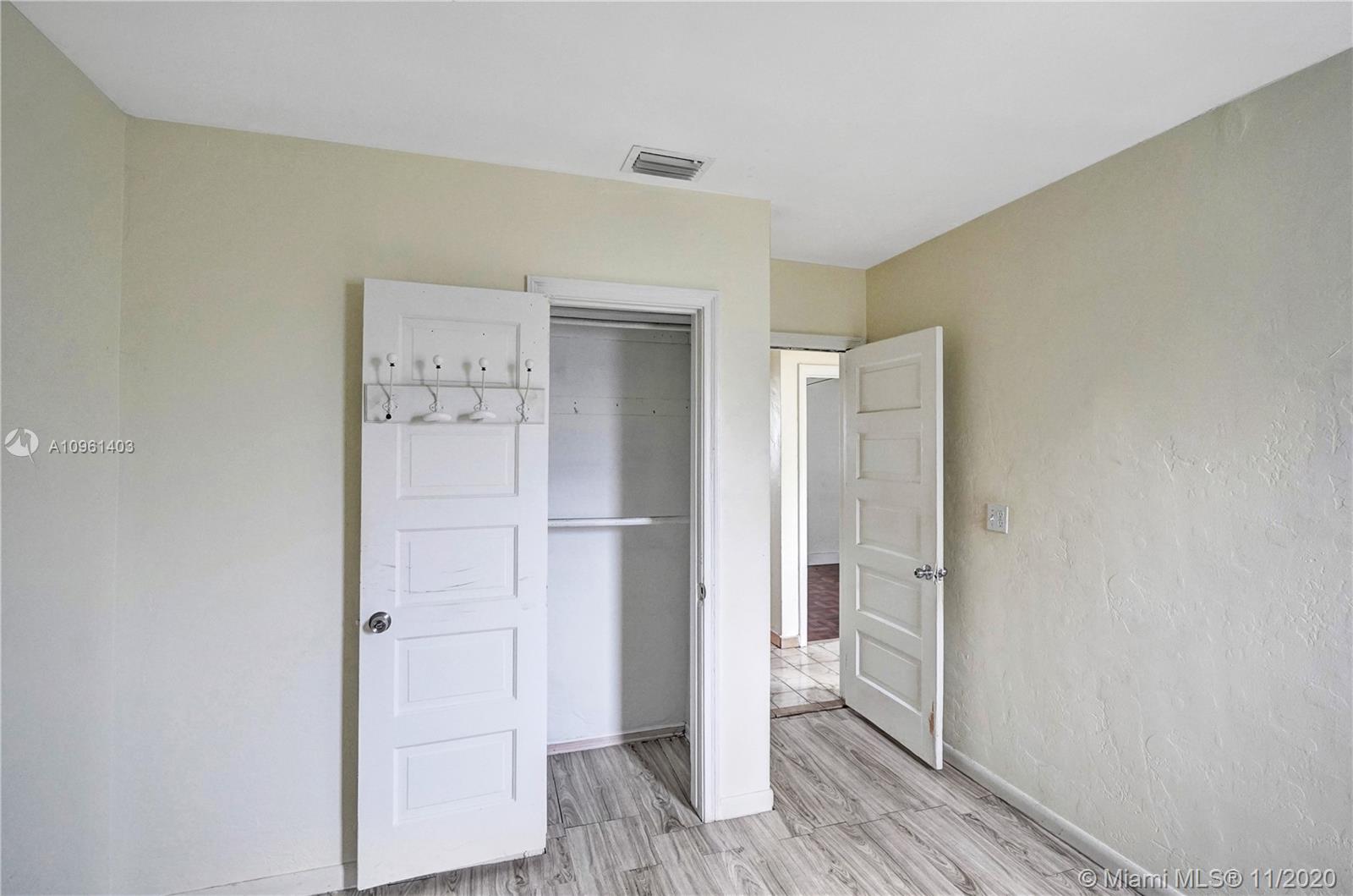 See details / 2684 sq. ft. $ 2020-11-23 0 Photo