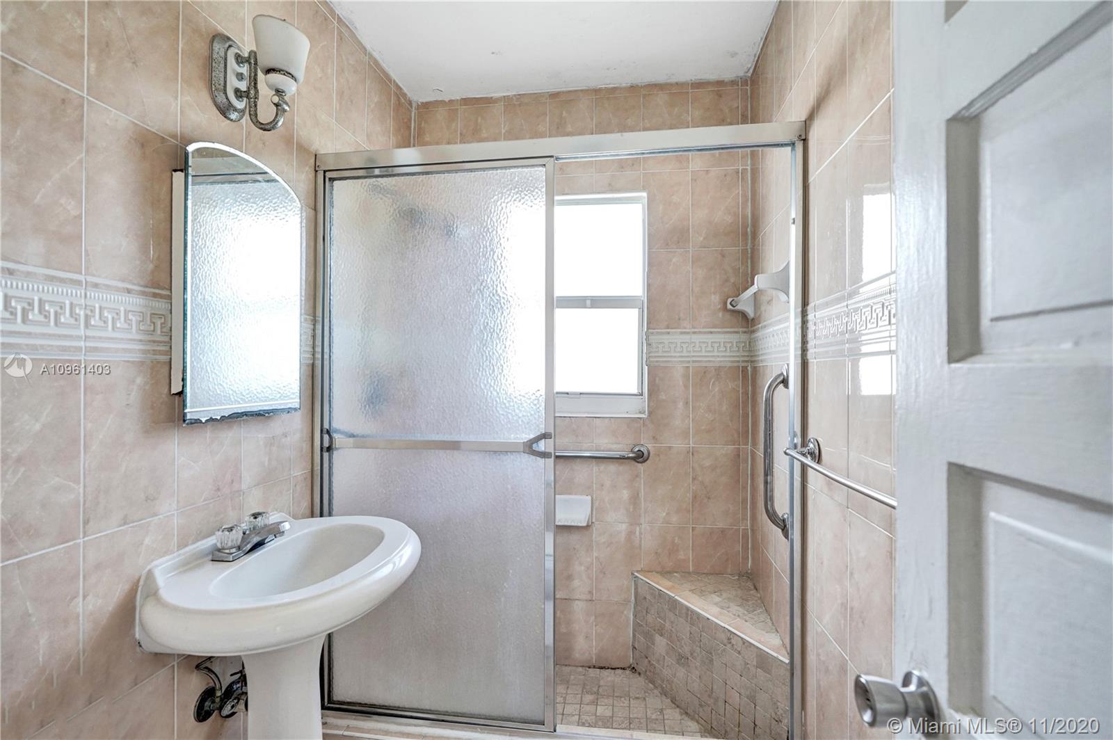 See details / 2684 sq. ft. $ 2020-11-23 0 Photo