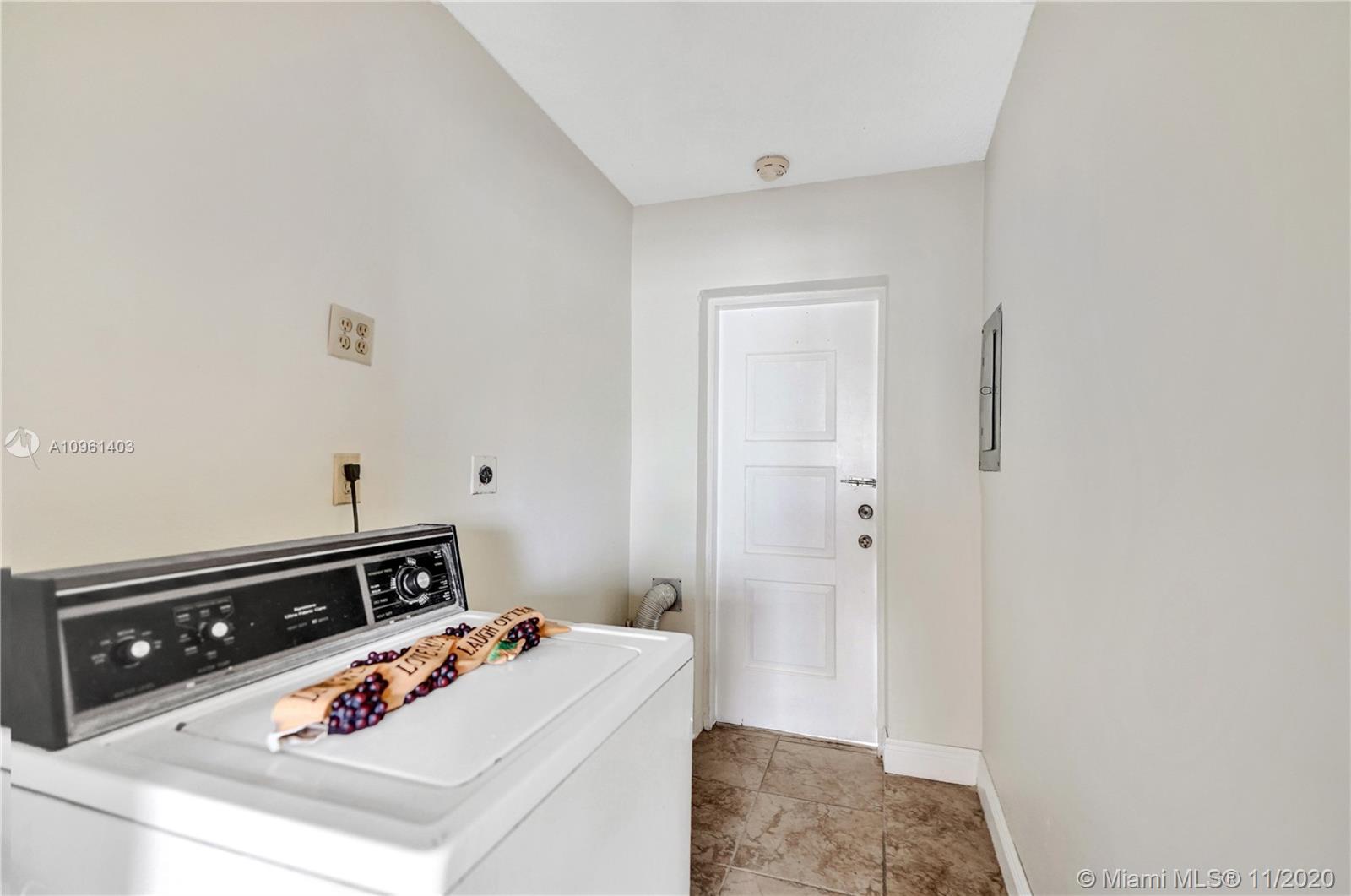 See details / 2684 sq. ft. $ 2020-11-23 0 Photo