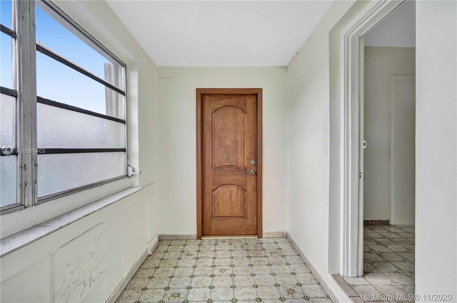 See details / 2684 sq. ft. $ 2020-11-23 0 Photo
