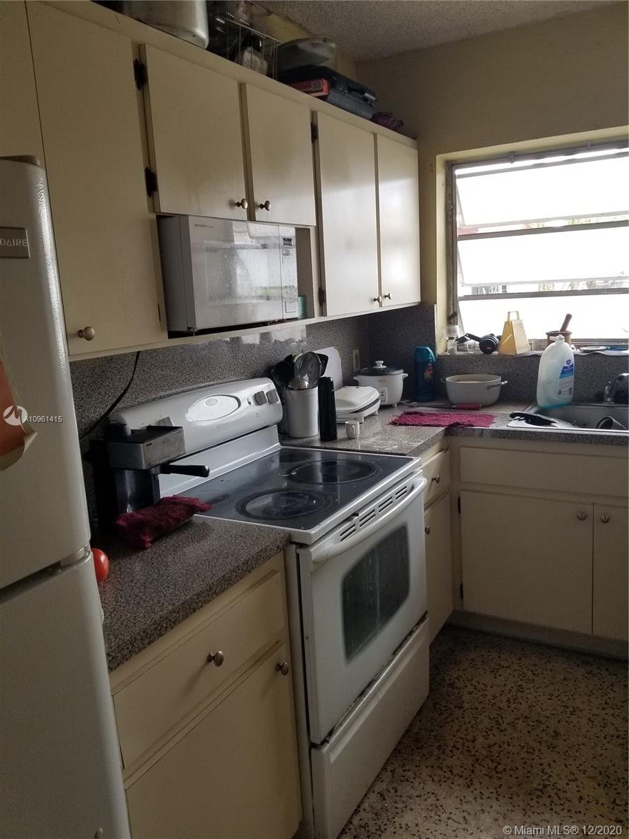 See details / 3912 sq. ft. $ 2020-11-23 0 Photo