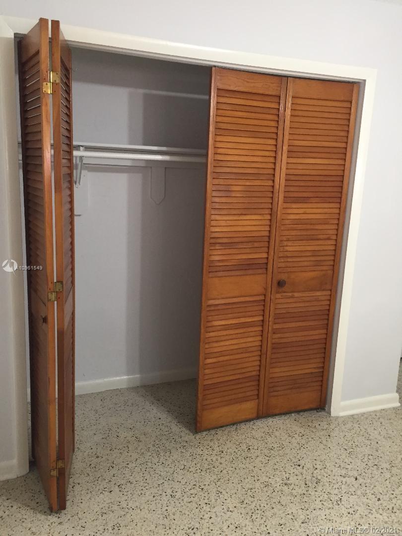 See details / 2331 sq. ft. $ 2021-02-08 0 Photo