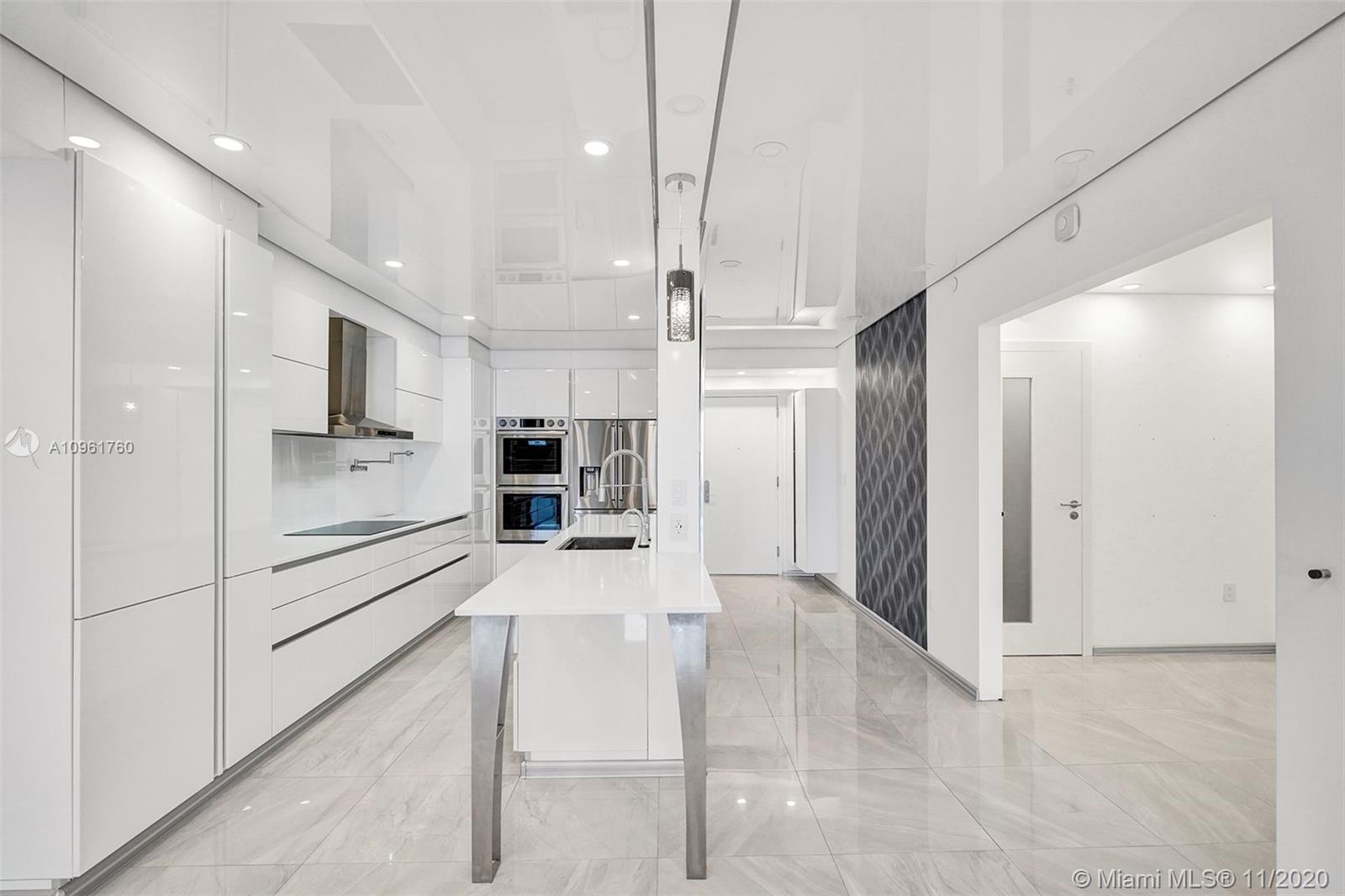 Ver detalles 407 3 / 3 1571 sq. ft. $ 2020-11-23 0 foto
