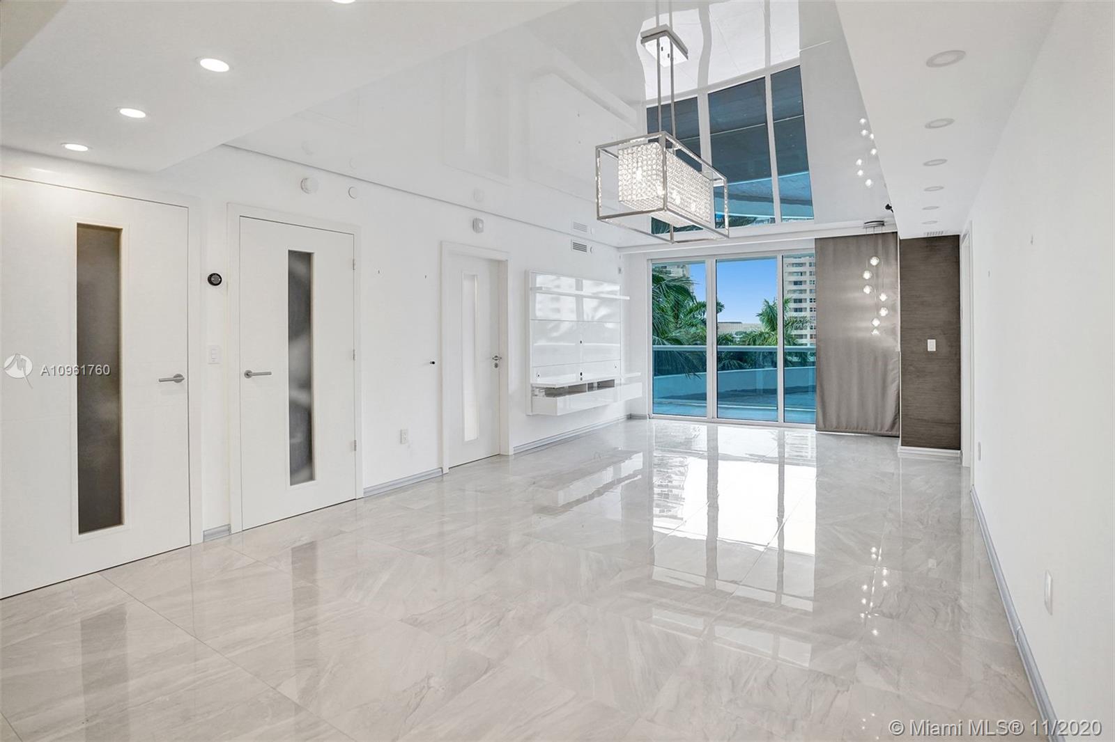 Ver detalles 407 3 / 3 1571 sq. ft. $ 2020-11-23 0 foto