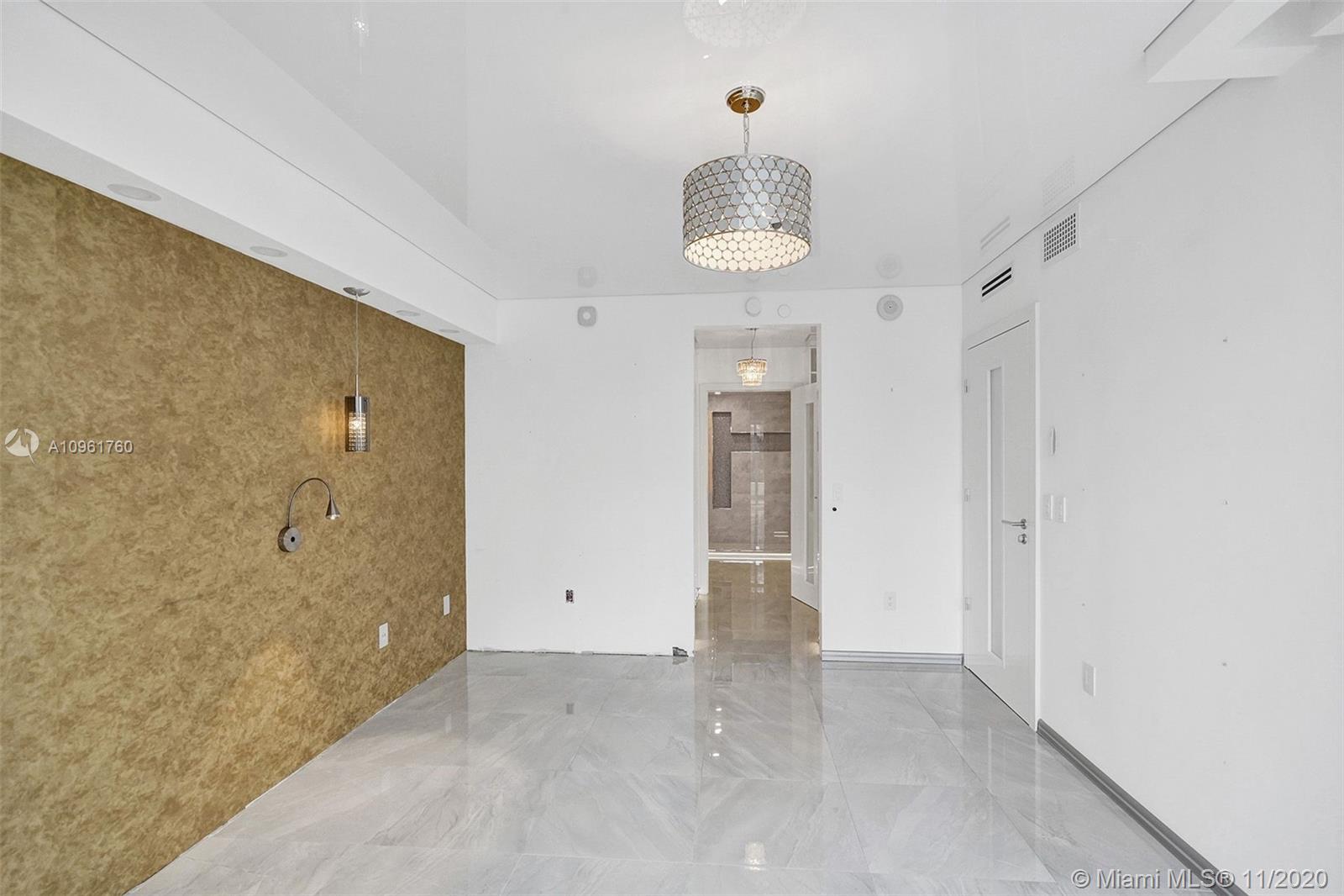 Ver detalles 407 3 / 3 1571 sq. ft. $ 2020-11-23 0 foto