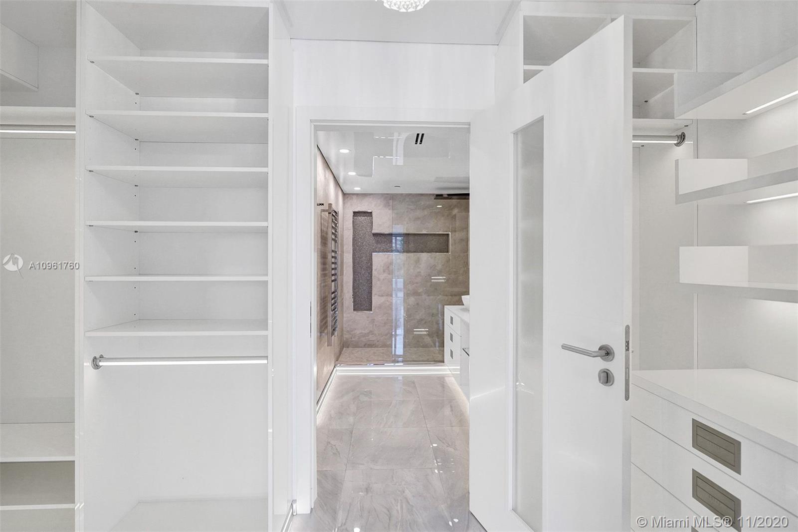 Ver detalles 407 3 / 3 1571 sq. ft. $ 2020-11-23 0 foto