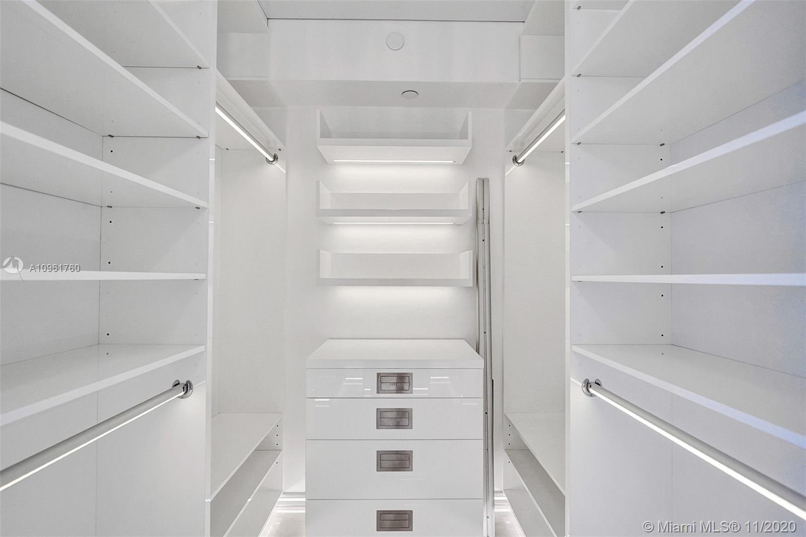 Ver detalles 407 3 / 3 1571 sq. ft. $ 2020-11-23 0 foto
