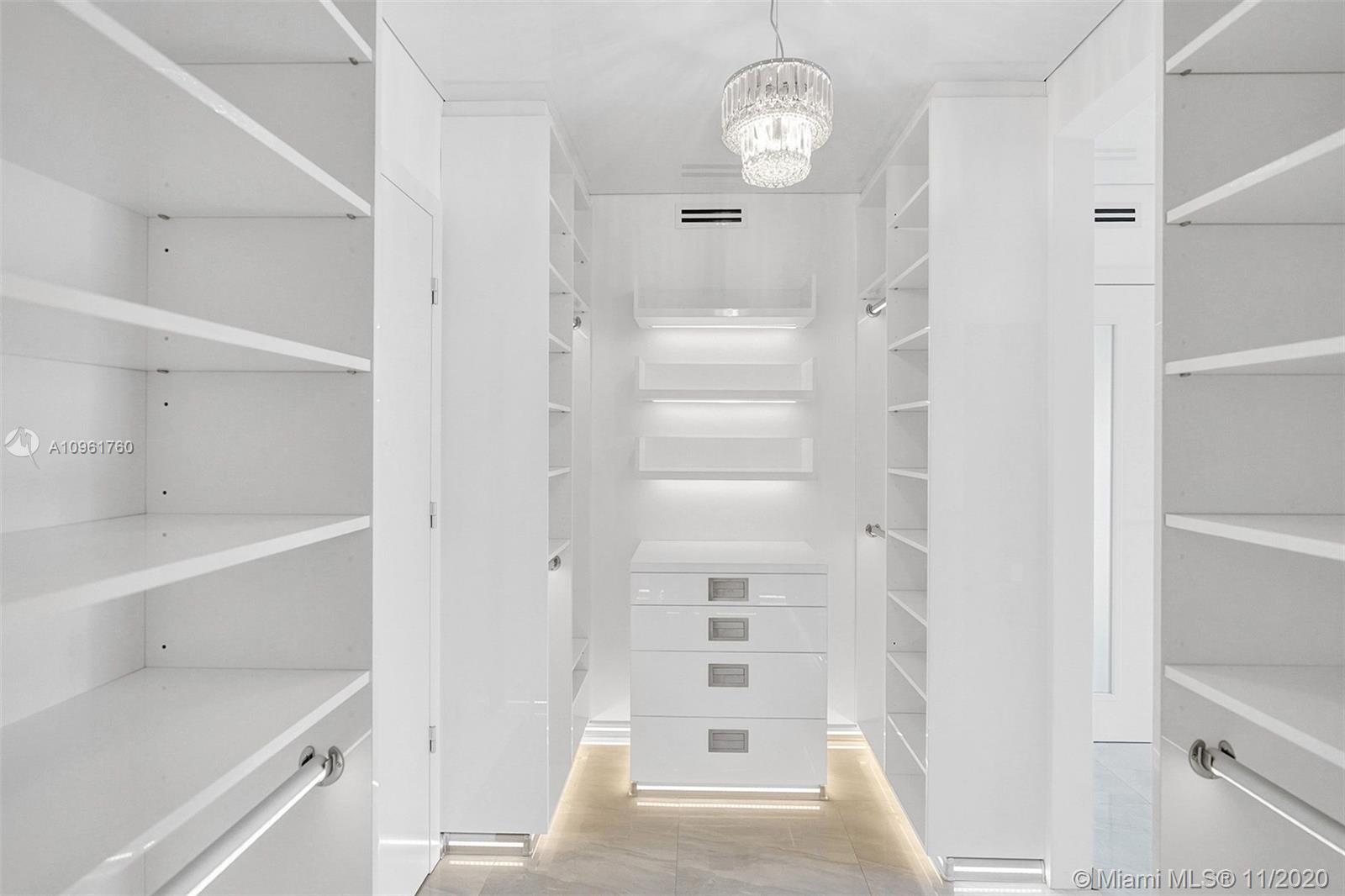 Ver detalles 407 3 / 3 1571 sq. ft. $ 2020-11-23 0 foto