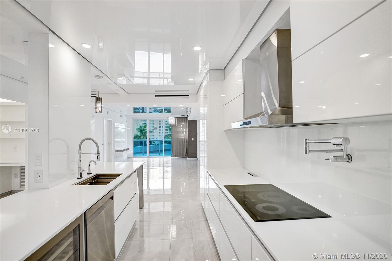 Ver detalles 407 3 / 3 1571 sq. ft. $ 2020-11-23 0 foto