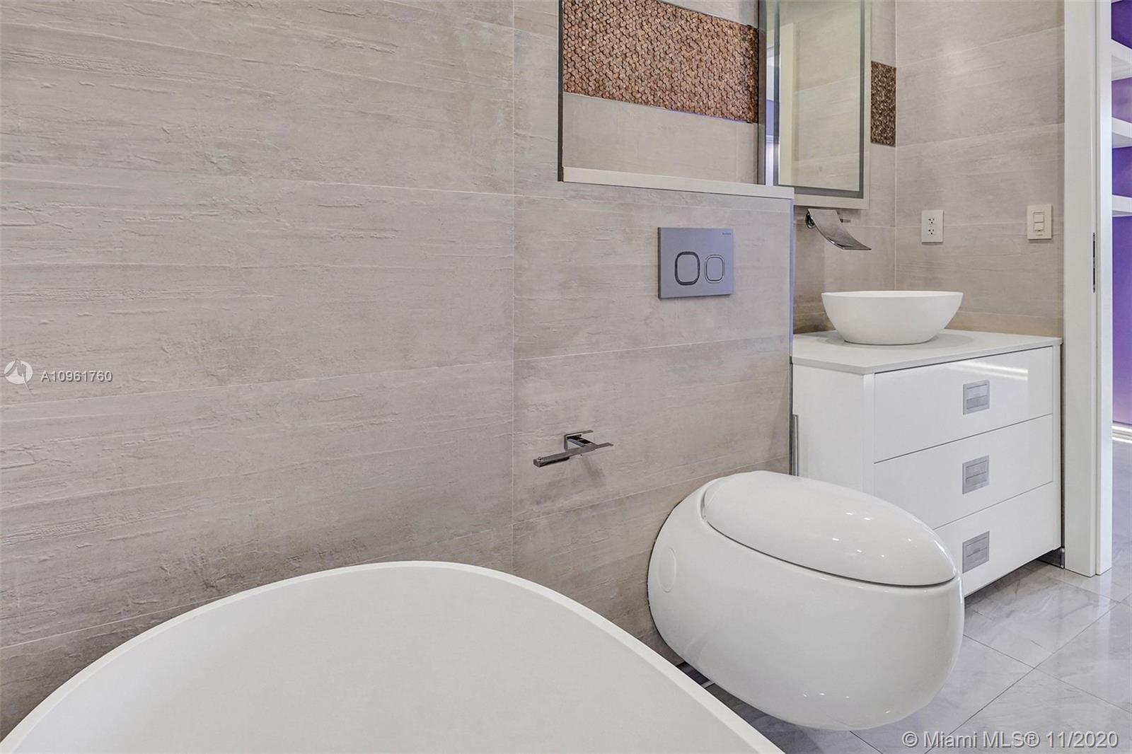 Ver detalles 407 3 / 3 1571 sq. ft. $ 2020-11-23 0 foto