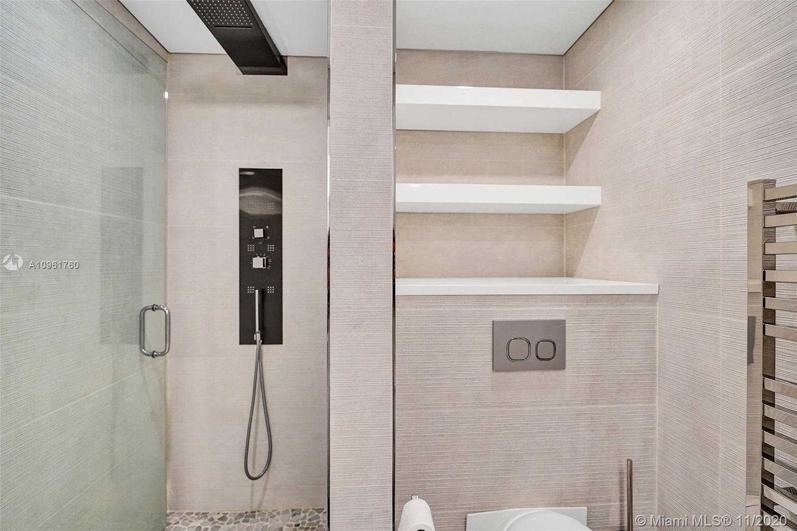 Ver detalles 407 3 / 3 1571 sq. ft. $ 2020-11-23 0 foto