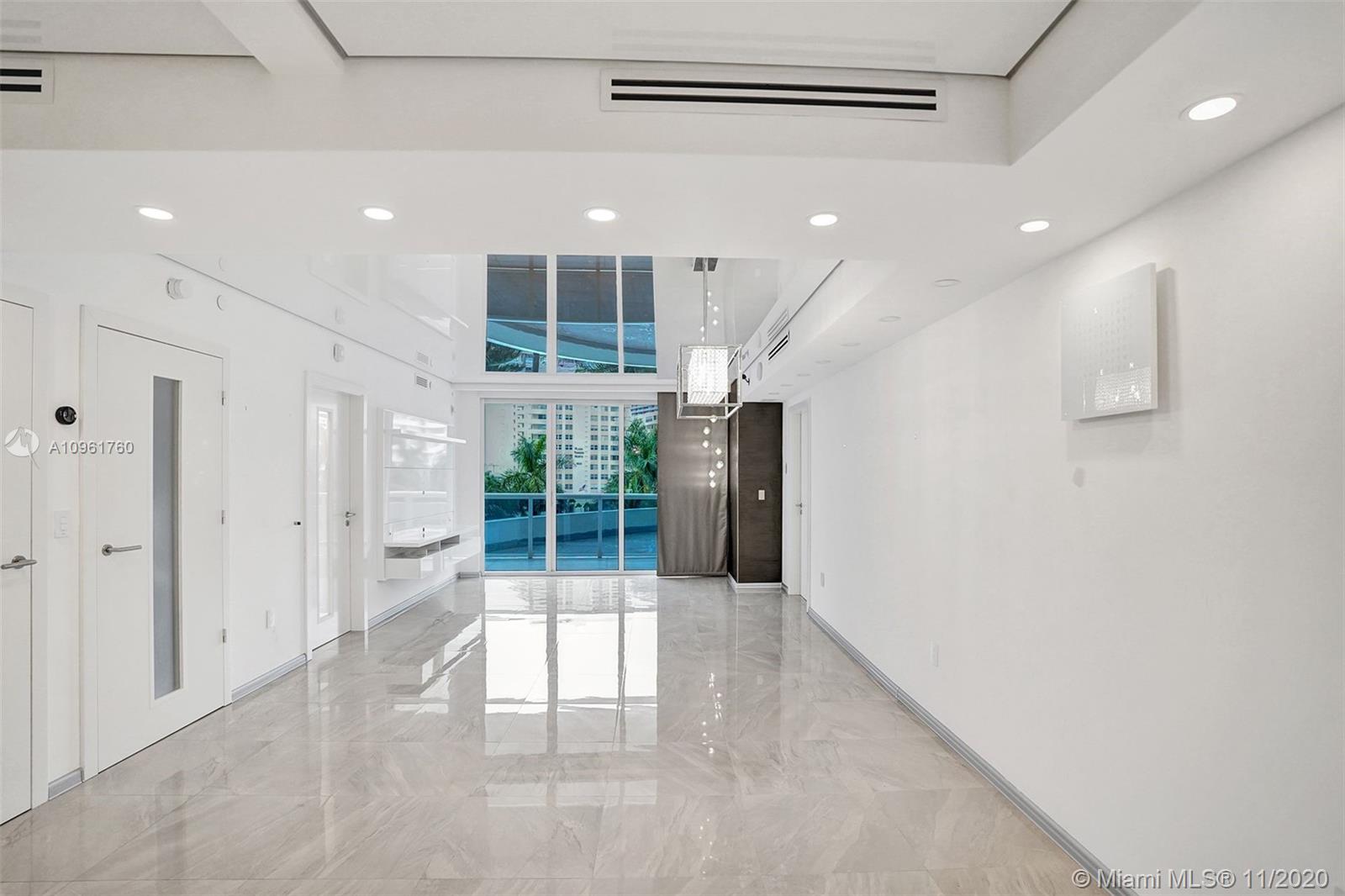 Ver detalles 407 3 / 3 1571 sq. ft. $ 2020-11-23 0 foto