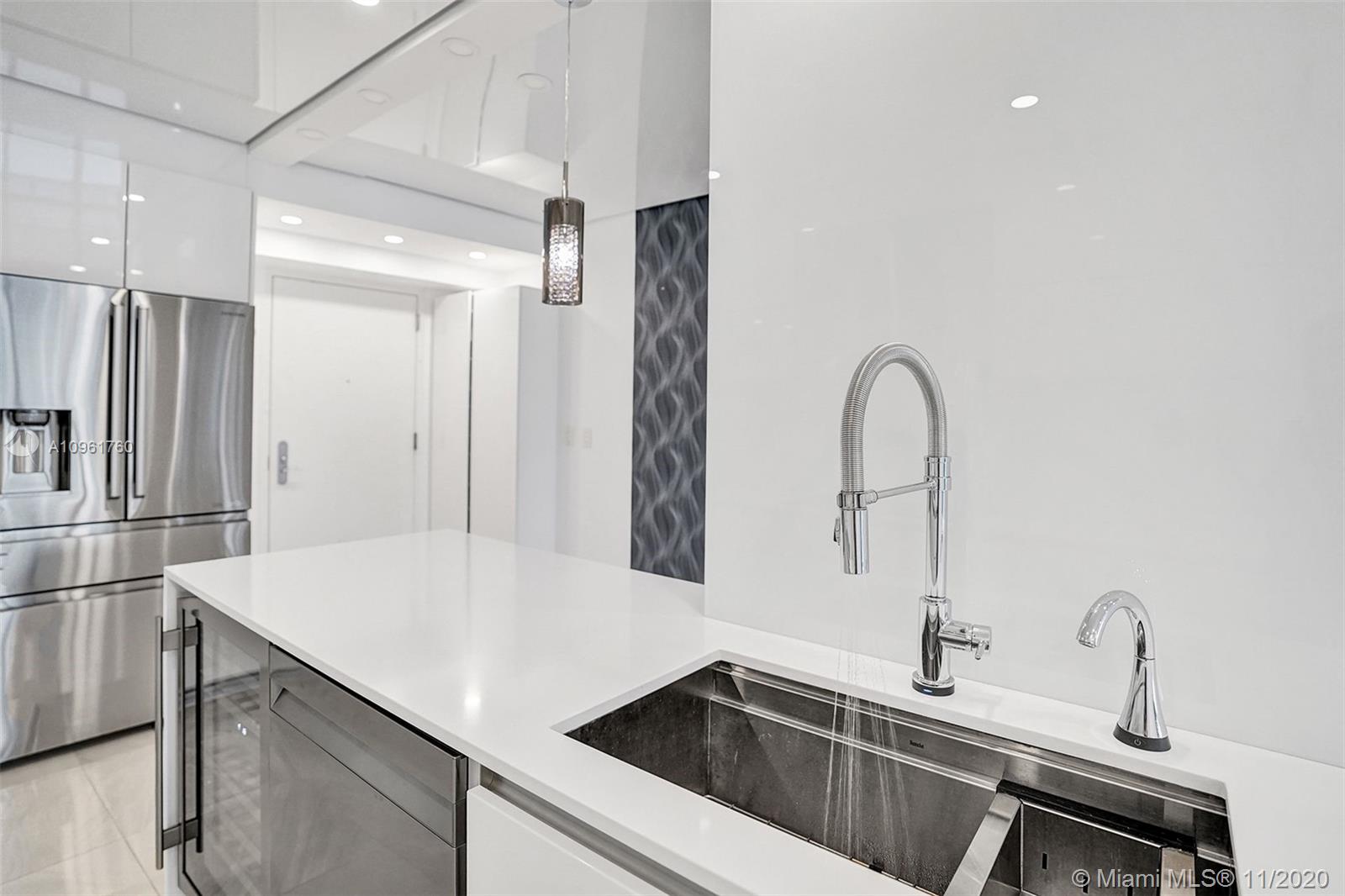 Ver detalles 407 3 / 3 1571 sq. ft. $ 2020-11-23 0 foto