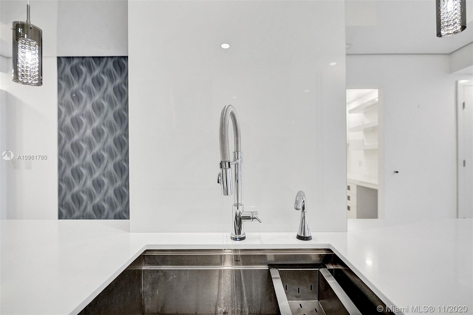 Ver detalles 407 3 / 3 1571 sq. ft. $ 2020-11-23 0 foto