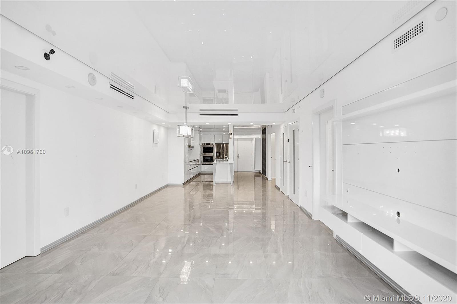 Ver detalles 407 3 / 3 1571 sq. ft. $ 2020-11-23 0 foto