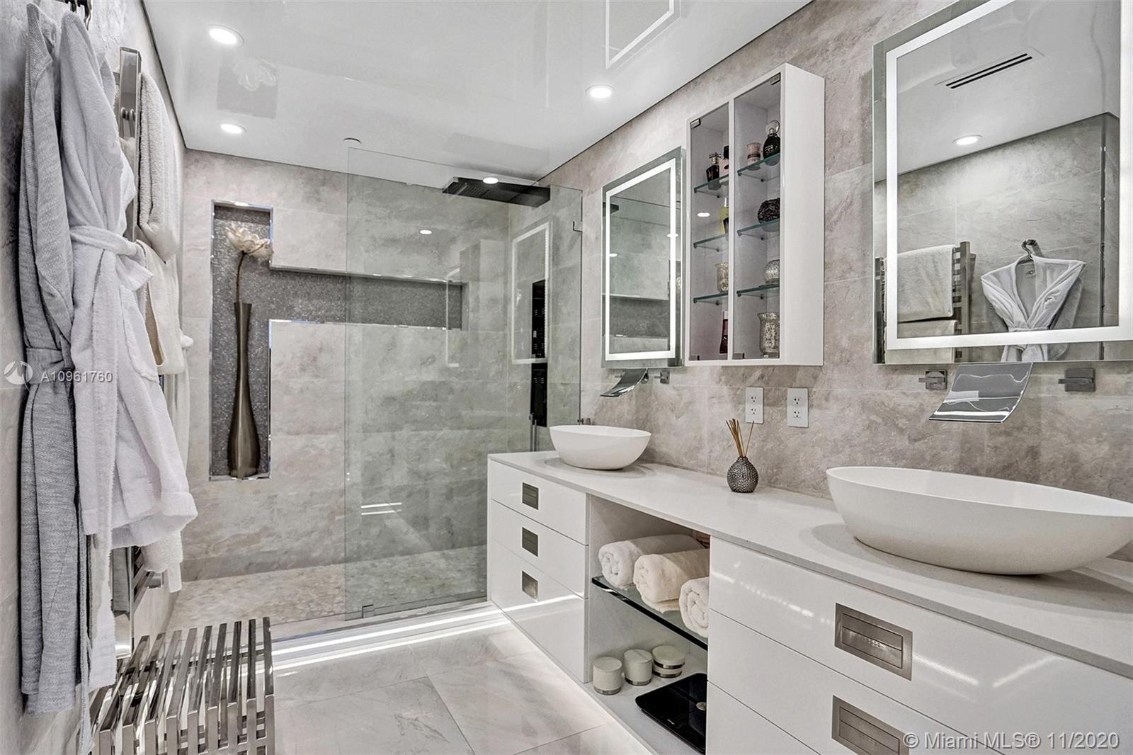 Ver detalles 407 3 / 3 1571 sq. ft. $ 2020-11-23 0 foto