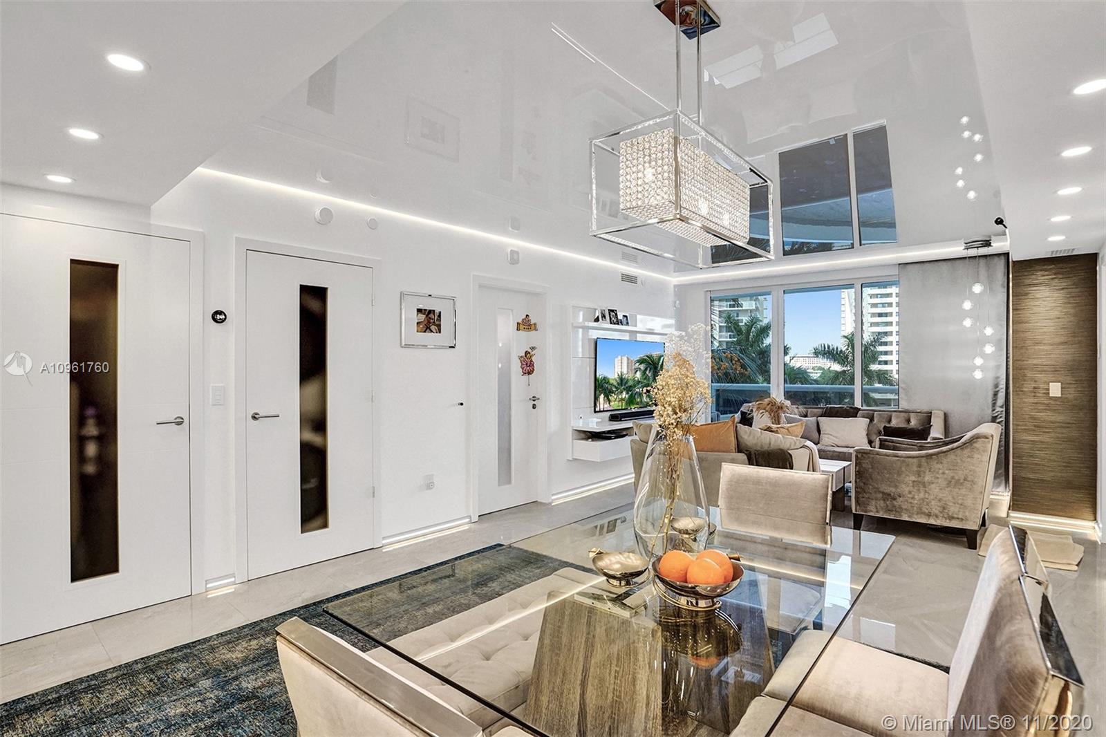Ver detalles 407 3 / 3 1571 sq. ft. $ 2020-11-23 0 foto