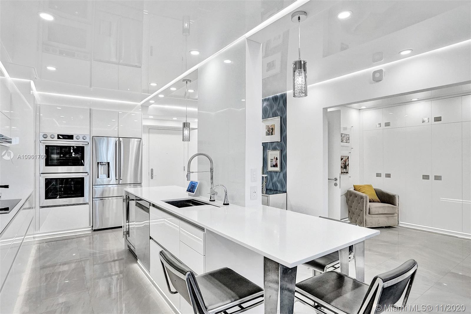 Ver detalles 407 3 / 3 1571 sq. ft. $ 2020-11-23 0 foto
