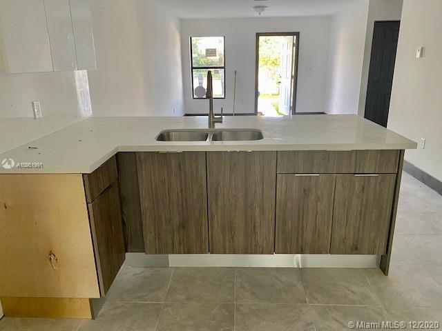 See details / 0 sq. ft. $ 2020-11-24 0 Photo