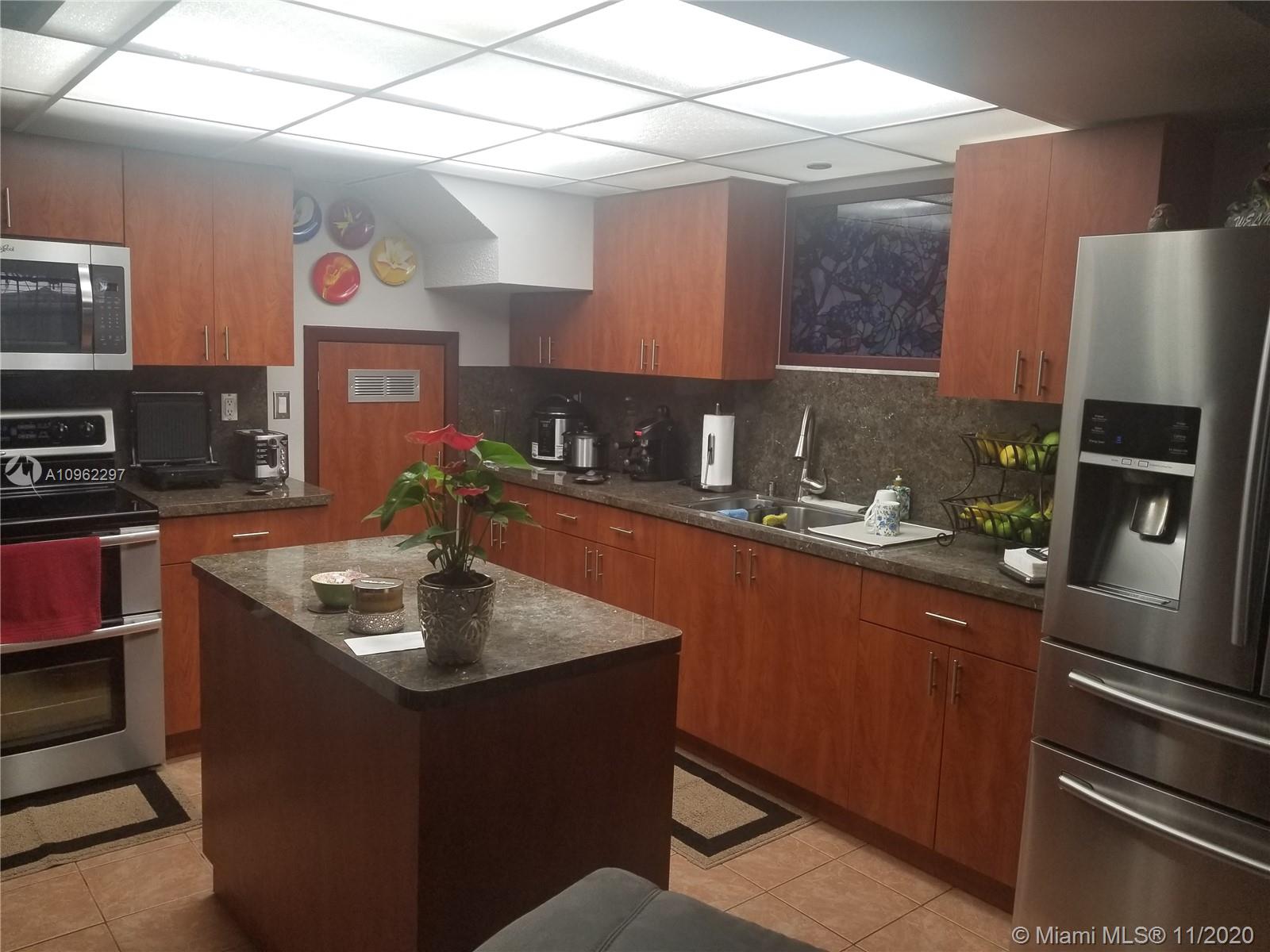 See details / sq. ft. $ 2020-11-24 0 Photo