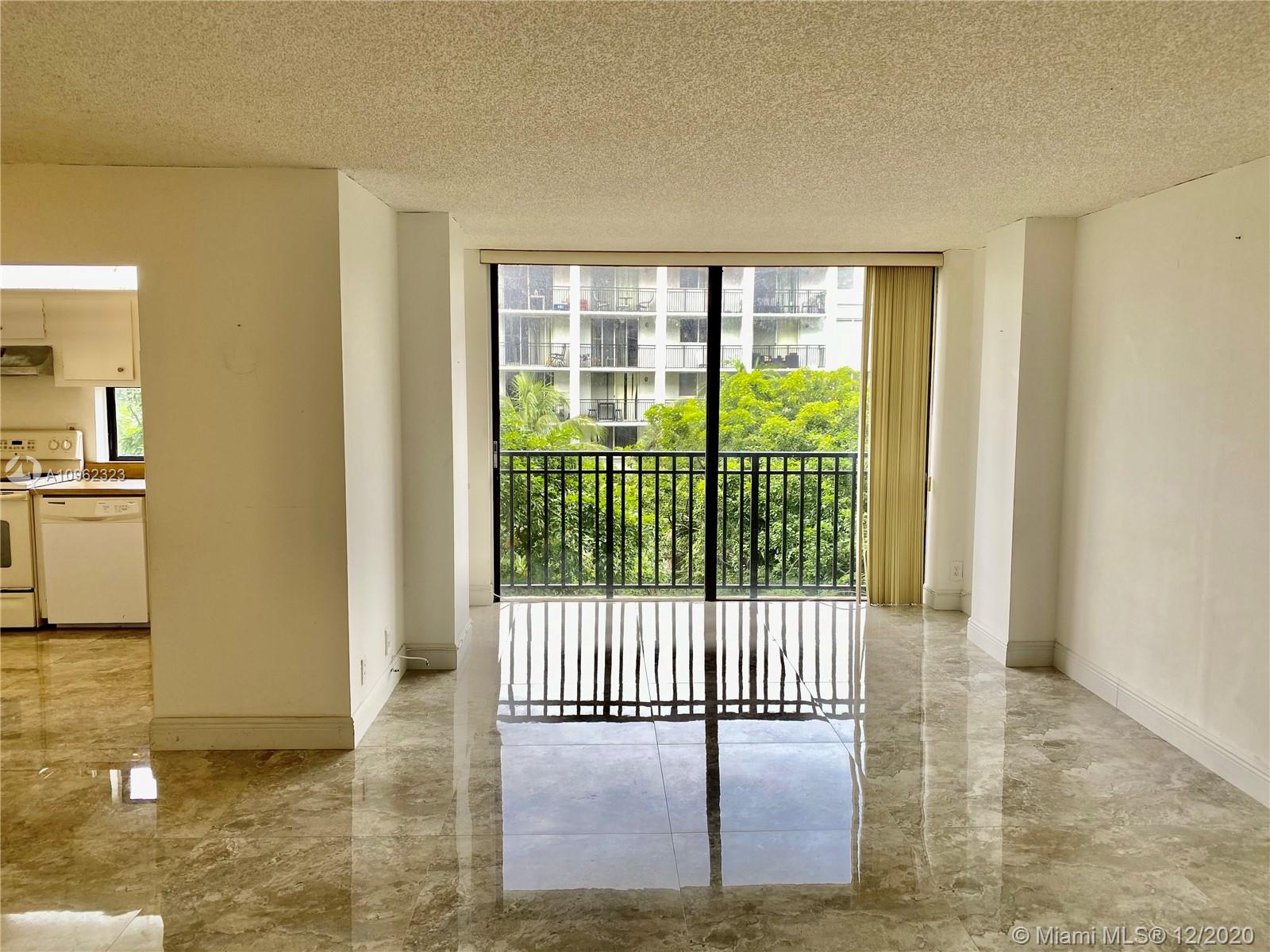Photo of 17021 Bay Rd #402, Sunny Isles Beach, Florida, 33160 - Dinning Room / Living Room