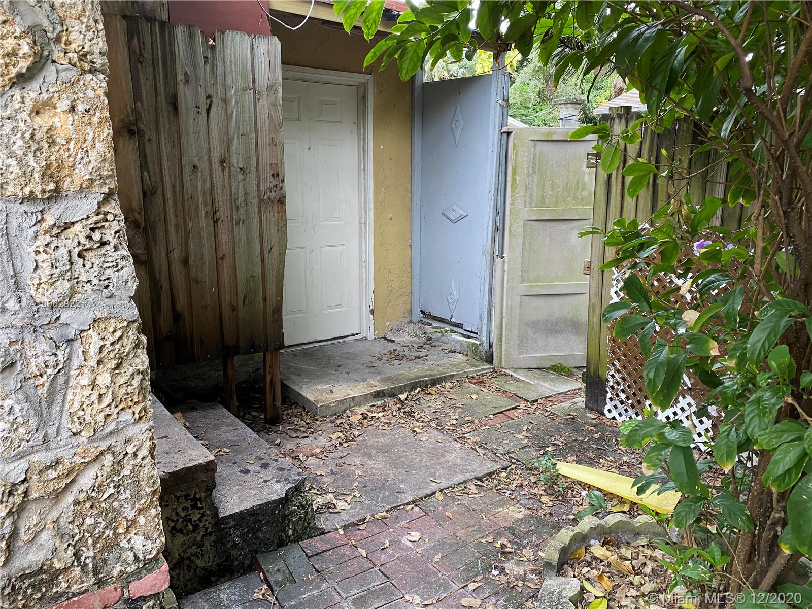 See details / 1881 sq. ft. $ 2020-11-25 0 Photo