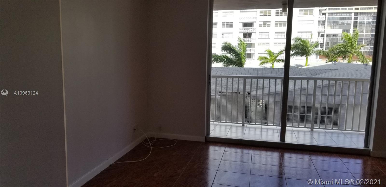 Photo of 3161 Ocean Dr #404, Hallandale Beach, Florida, 33009 -
