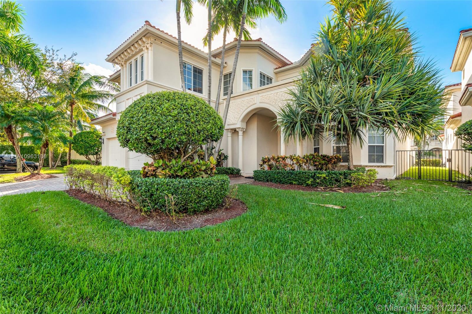 Photo of 822 Meridian Ln, Hollywood, Florida, 33019 -