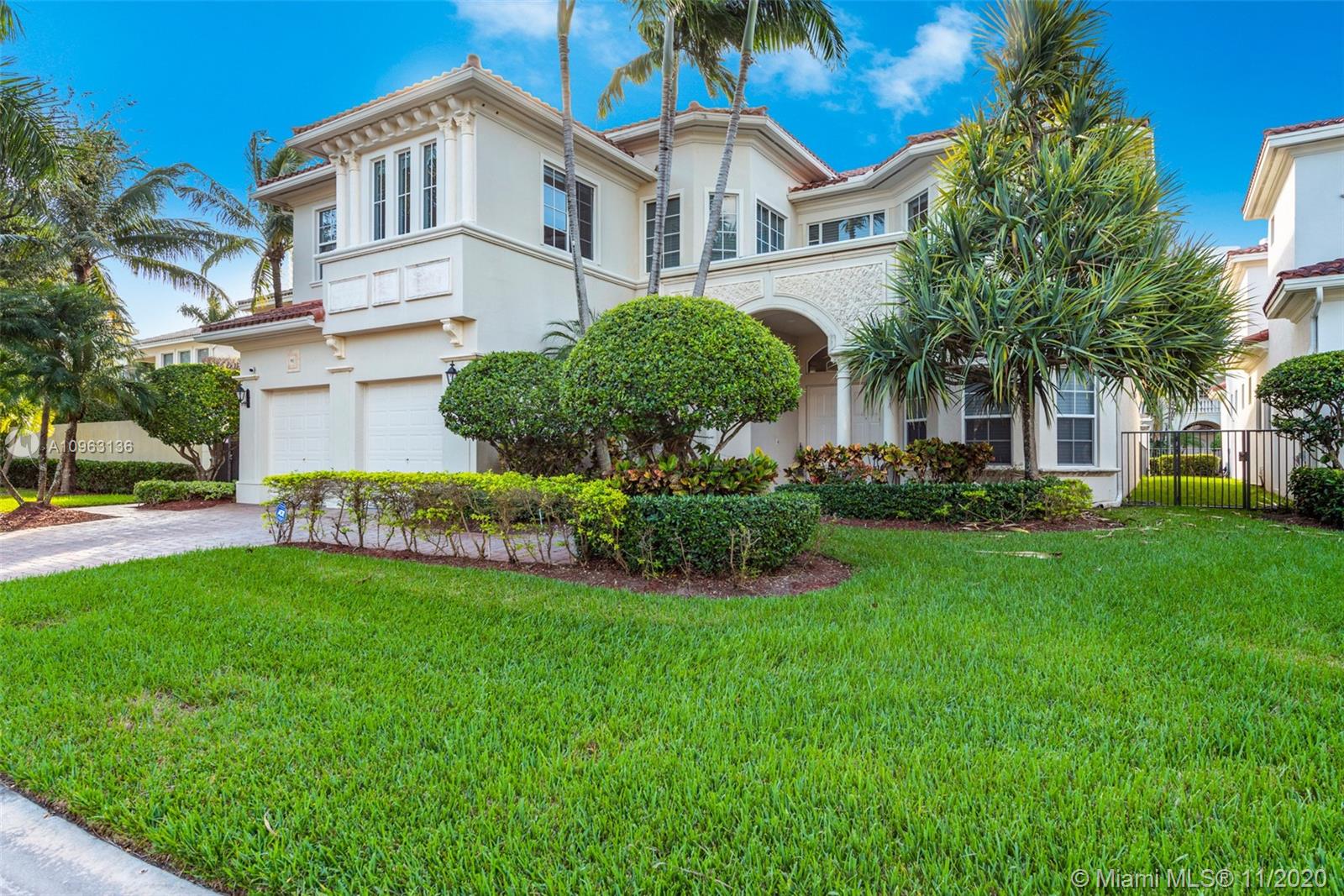 Photo of 822 Meridian Ln, Hollywood, Florida, 33019 -