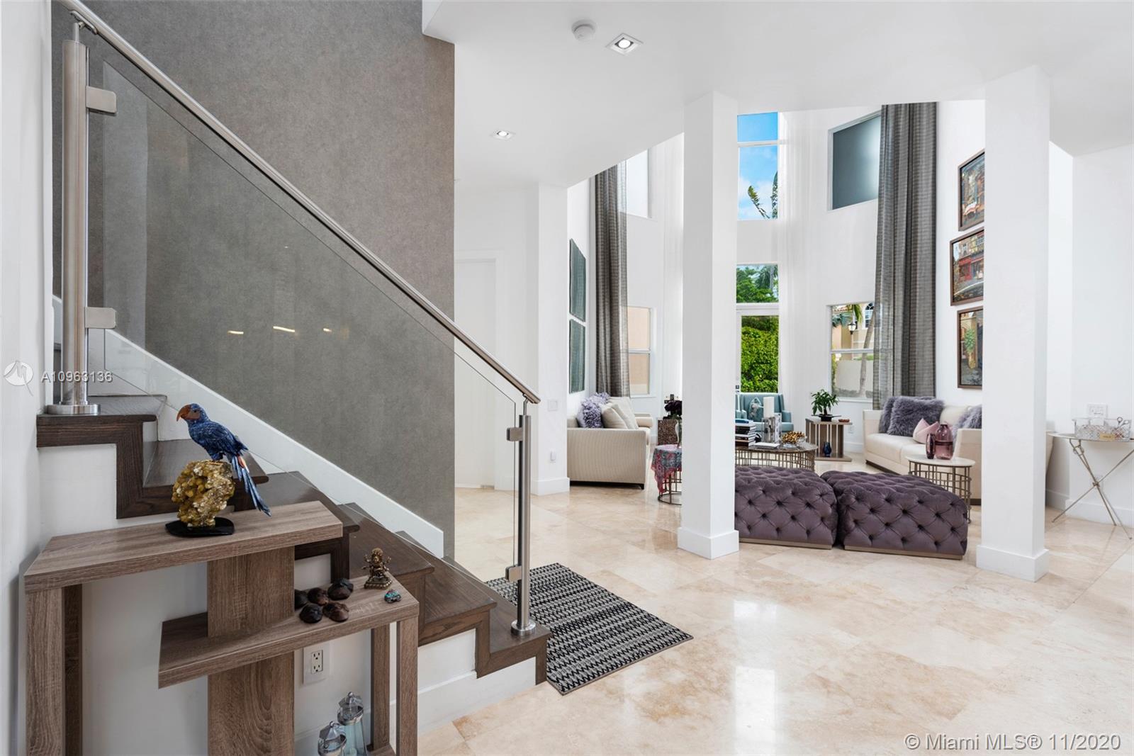 Photo of 822 Meridian Ln, Hollywood, Florida, 33019 -