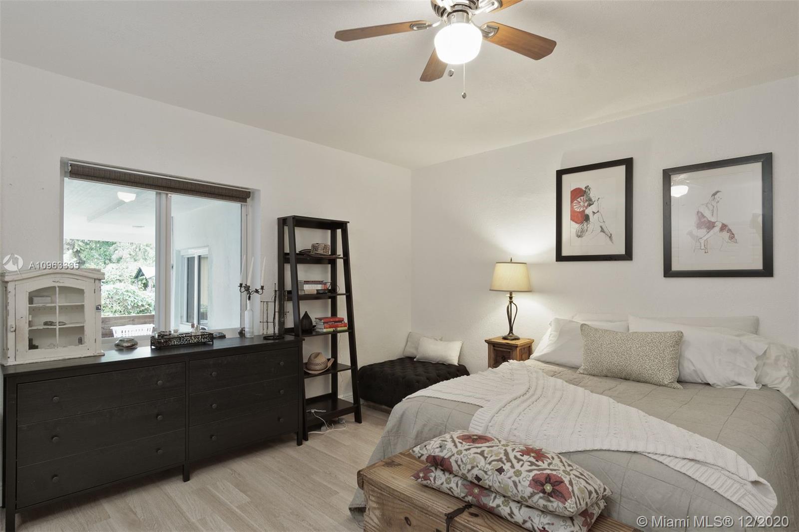See details / 2543 sq. ft. $ 2020-11-28 0 Photo