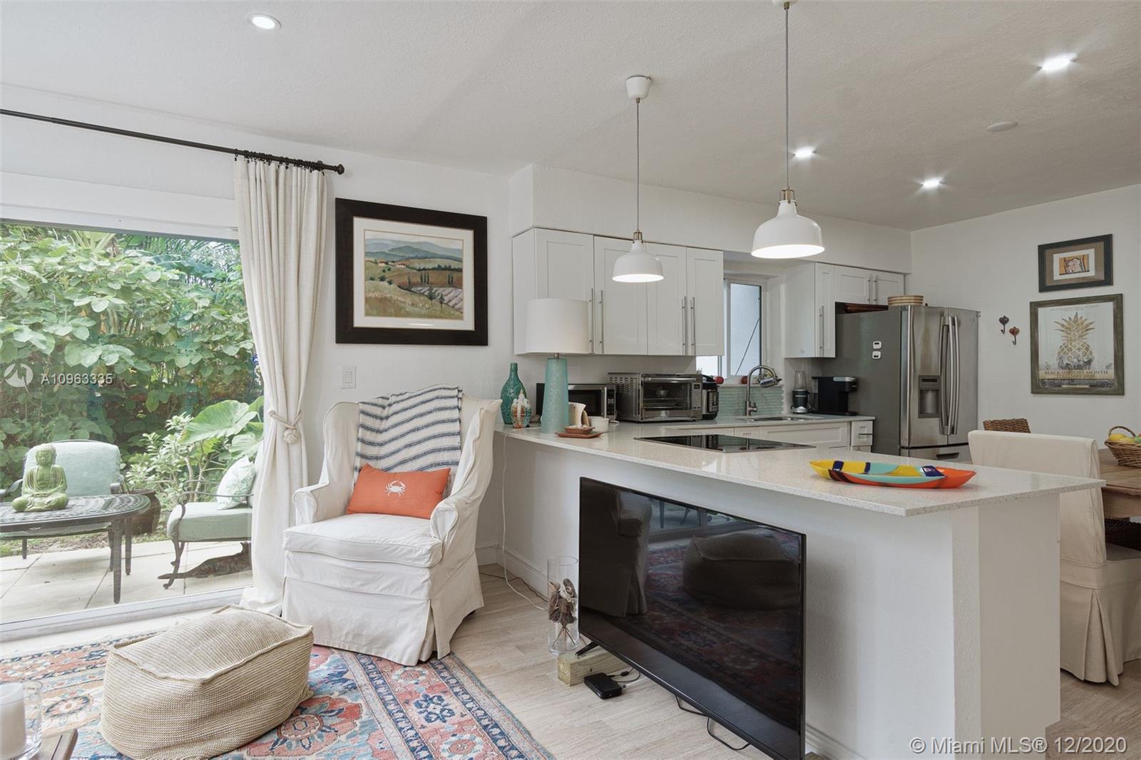 See details / 2543 sq. ft. $ 2020-11-28 0 Photo