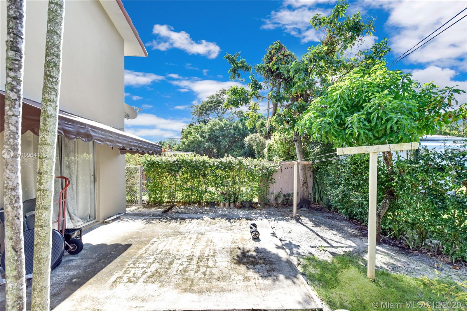 See details / 2492 sq. ft. $ 2020-12-09 0 Photo