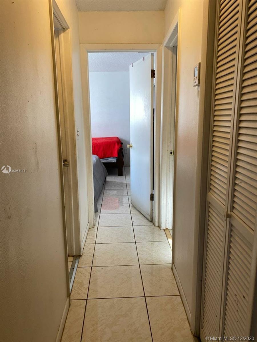 See details / 2492 sq. ft. $ 2020-12-09 0 Photo