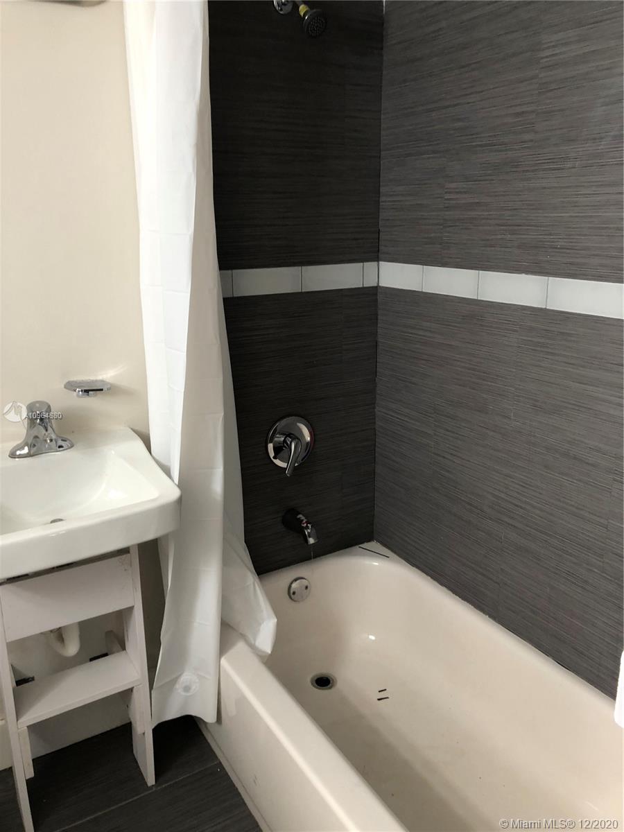 See details / 1872 sq. ft. $ 2021-04-04 0 Photo