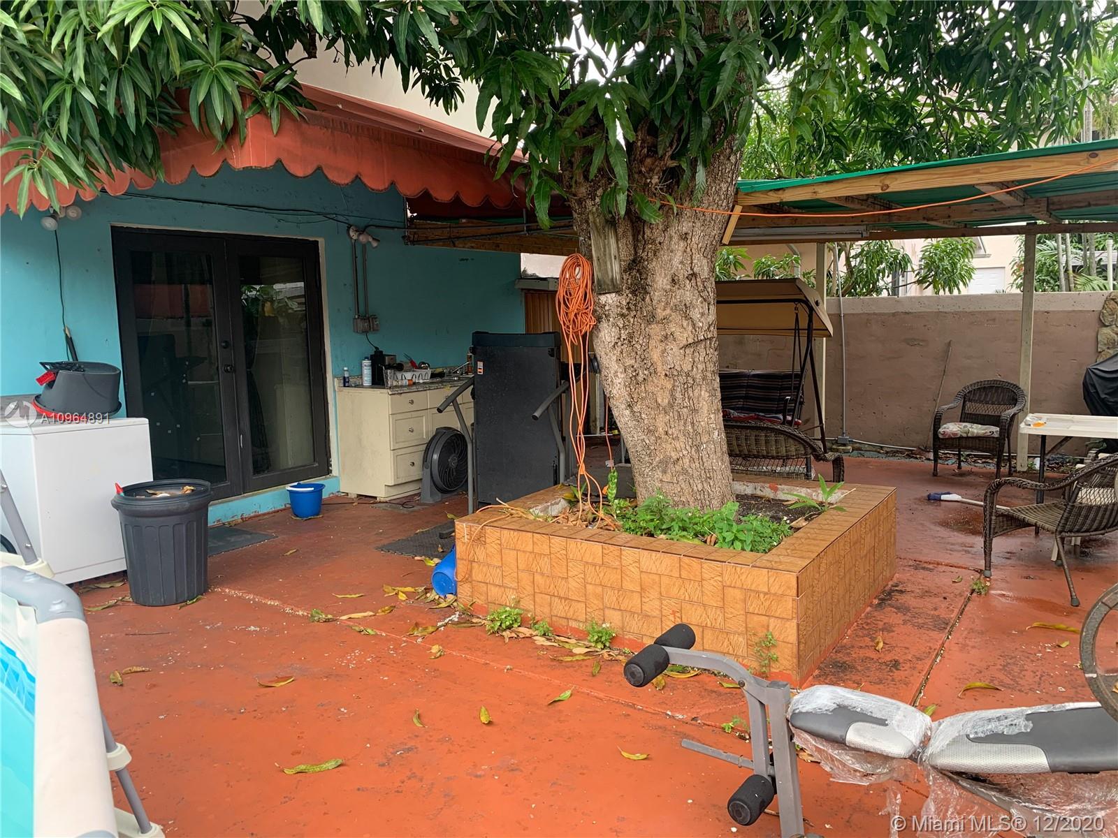 See details / 3191 sq. ft. $ 2020-12-01 0 Photo