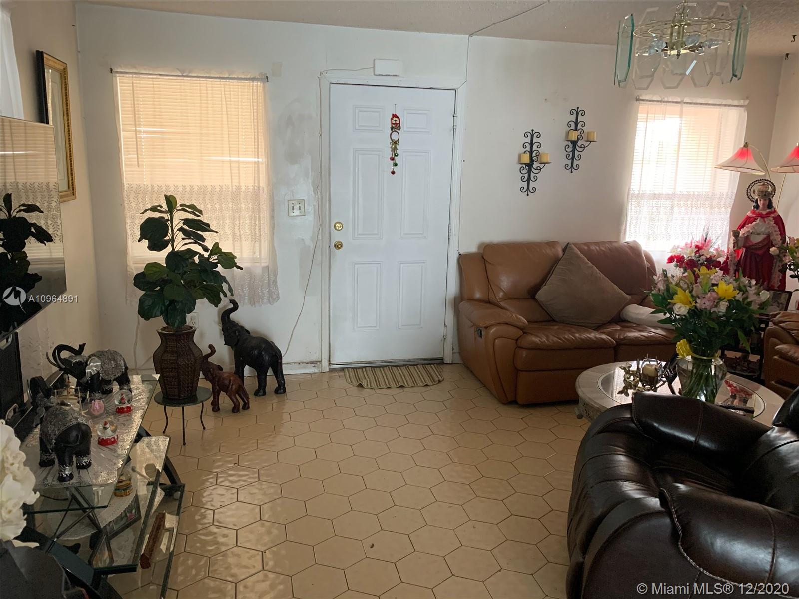 See details / 3191 sq. ft. $ 2020-12-01 0 Photo